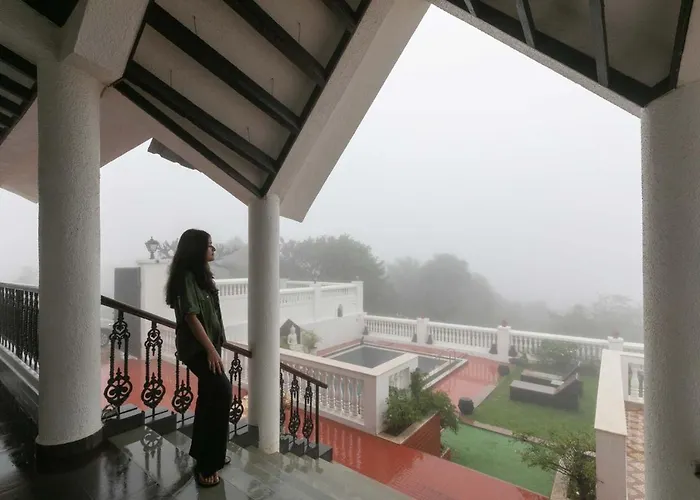 Ananda Villa: Serene Mountain Retreat with Heritage Charm Lonavala